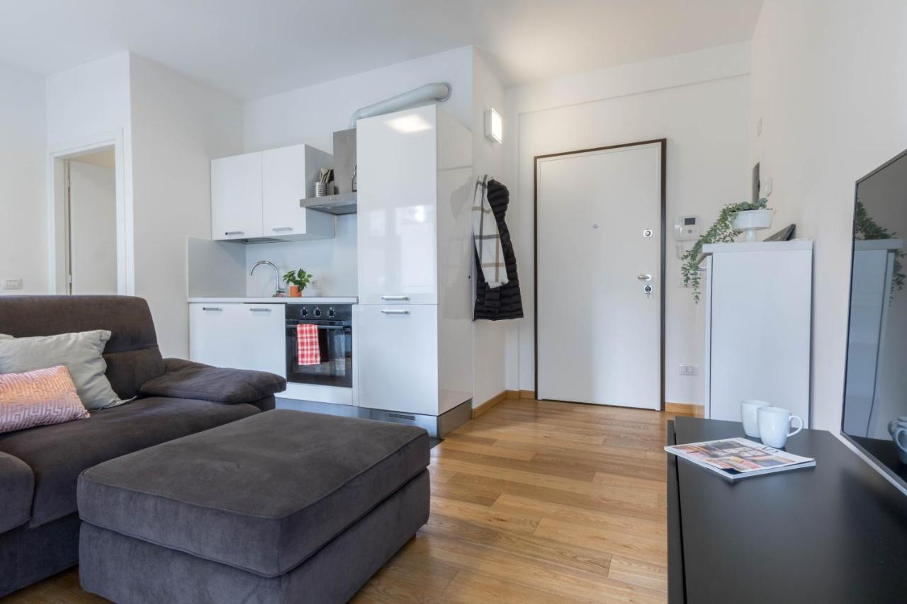Appartamento Joivy Superb Flat For 4 With Balcony Near Milano Centrale Esterno foto